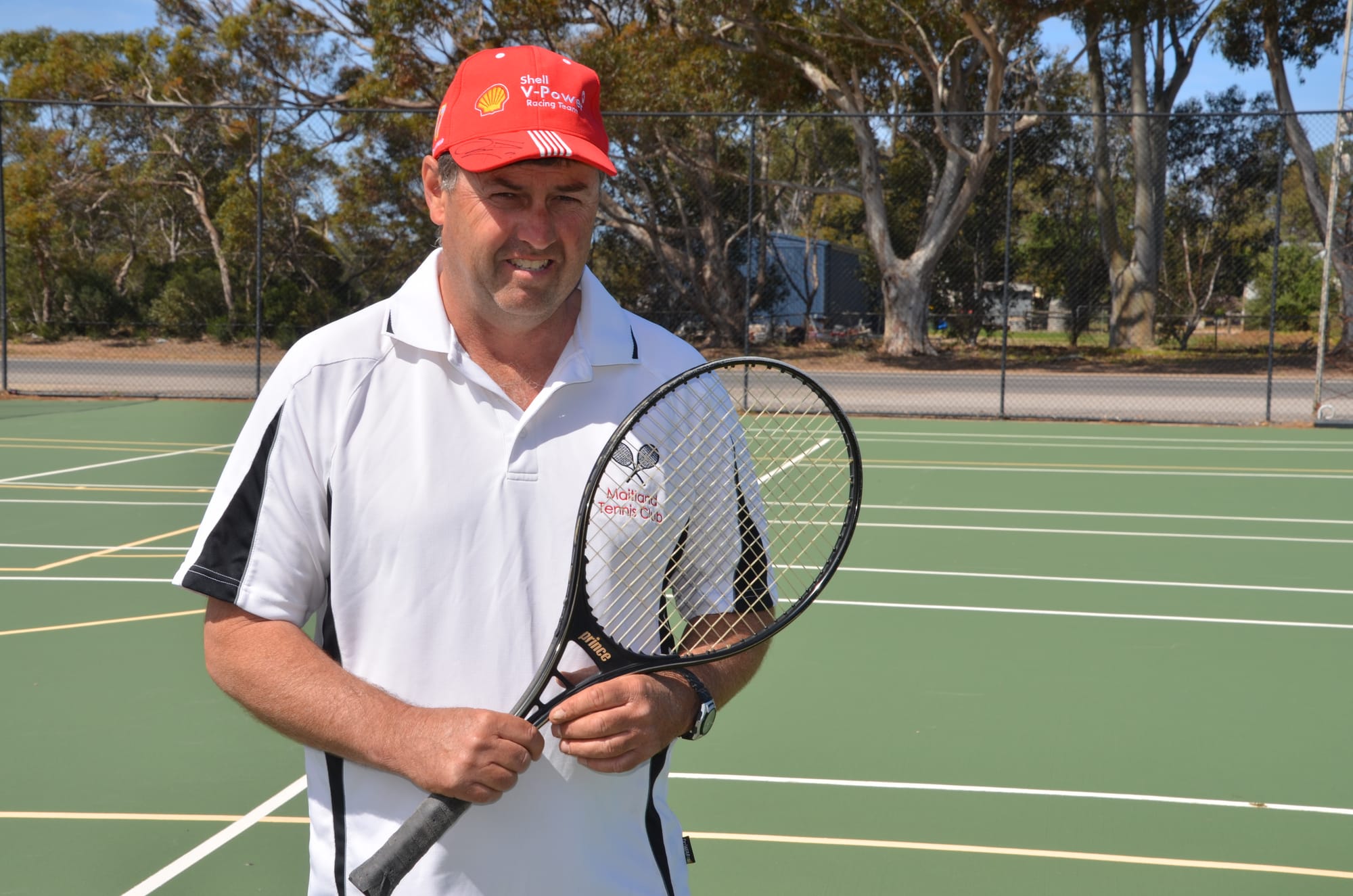 Mid YP tennis hits back