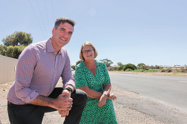 GREEN LIGHT - Go ahead for upgrade to Wallaroo entrance