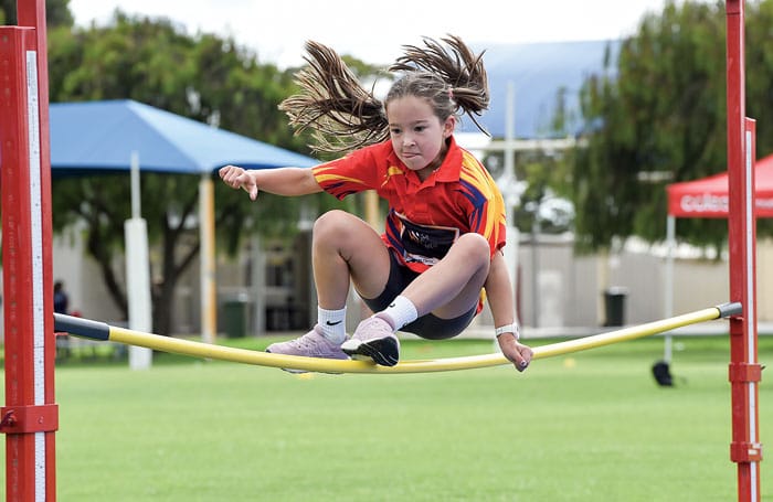 NYP Little Aths hosts Country Champs