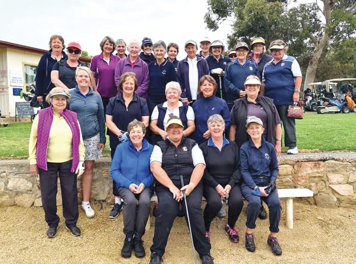 Barmera golfers visit YP