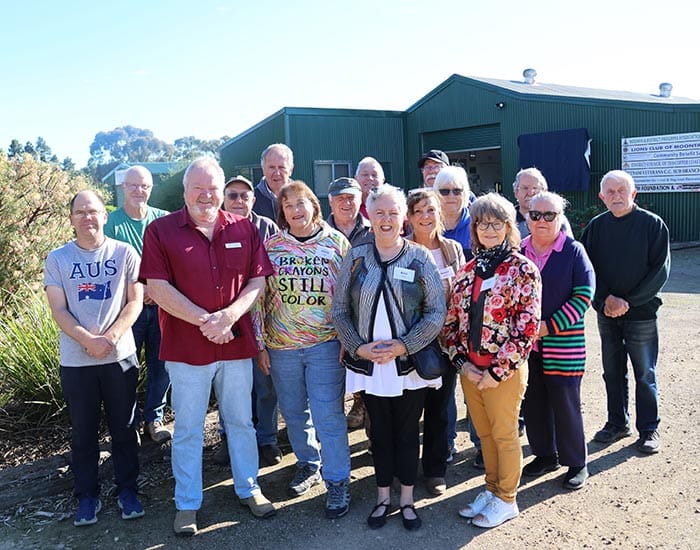 Love for mosaics brings community together