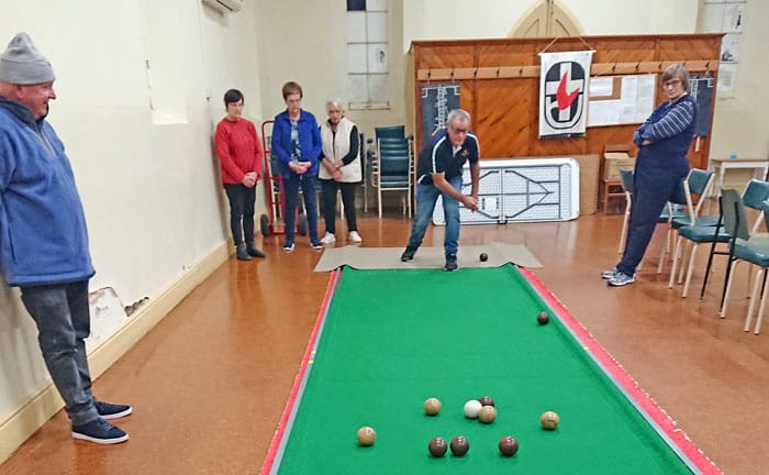 Cross Roads indoor cush bowls