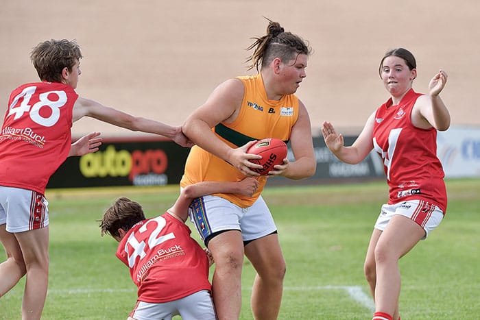 YPFL: Bute kicks away