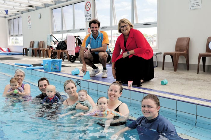 Centre eyes splashing expansion