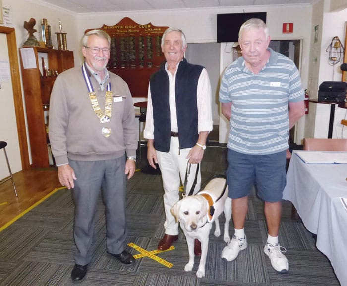 Neil talks guide dogs at Moonta