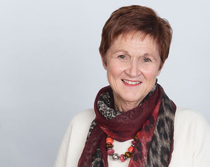 Uniting Country boss retires