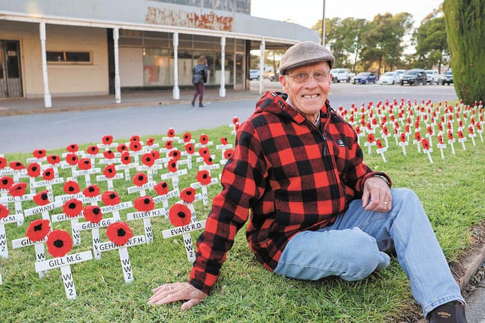Anzac Day - Thousands pay tribute