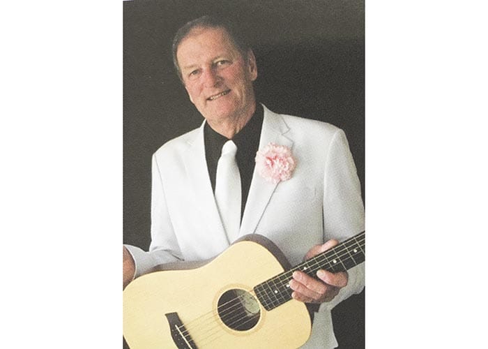 Routledge plays tribute to the country greats