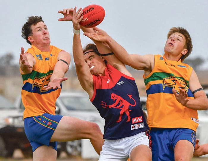 Football: Dees hold on against Eagles