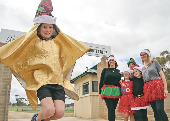 Bright lights to shine at Curry again