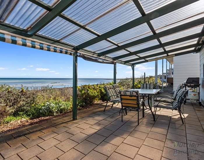 Absolute beachfront shack renovate, rebuild or relax