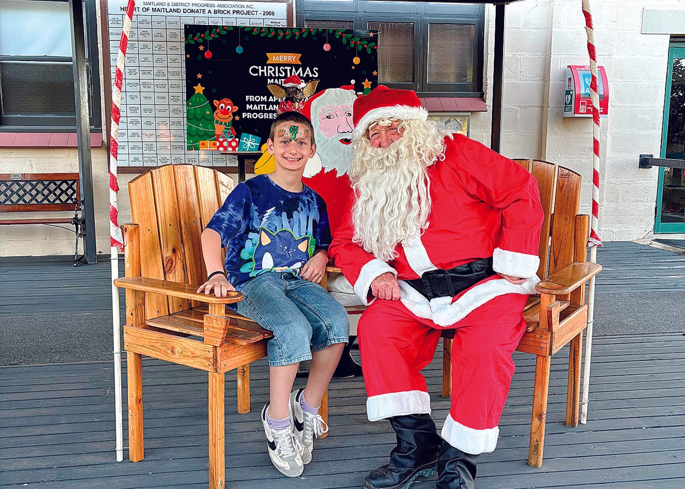 Christmas lights up Maitland