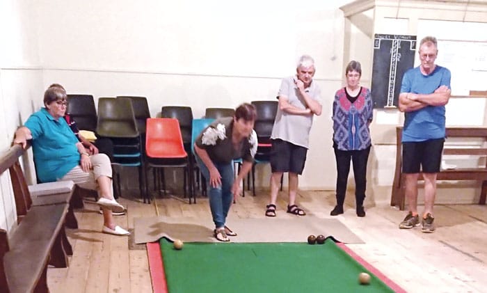 Cross Roads indoor cush bowls post image