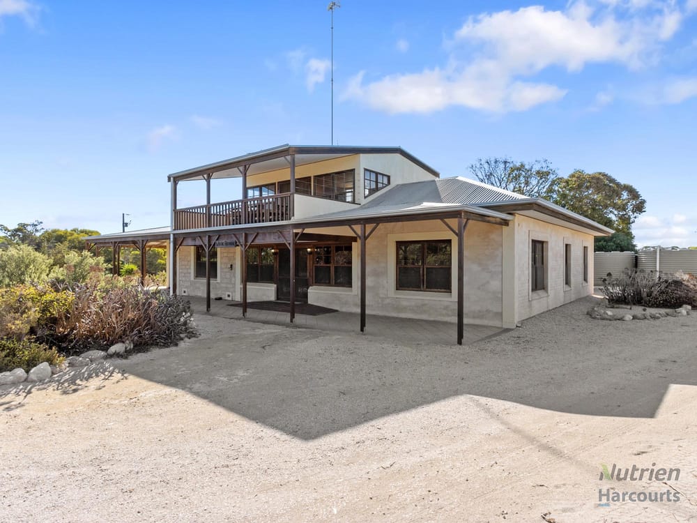 Two homes, 124 acres and a beachside lifestyle post image