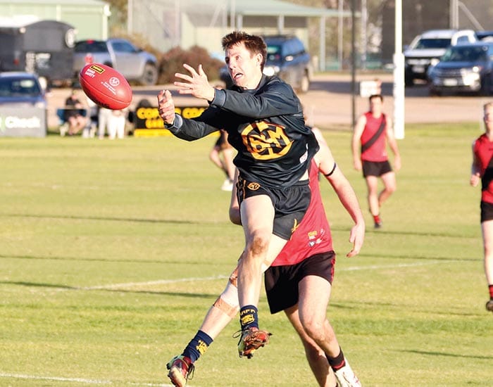 Roos jump Eagles early post image