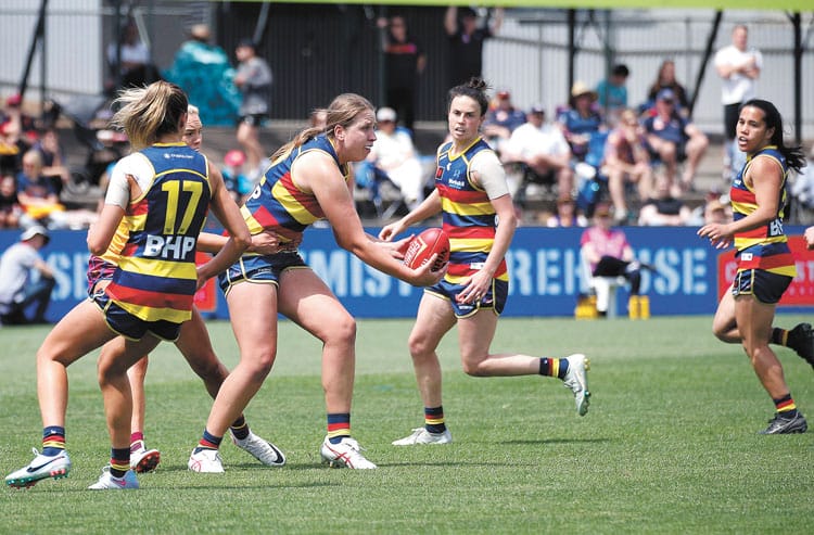 AFLW pair keen for finals action post image
