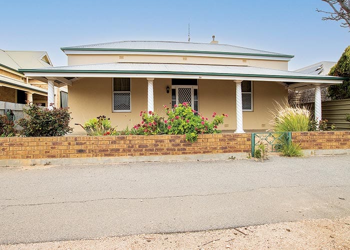 Convenient Kadina living post image