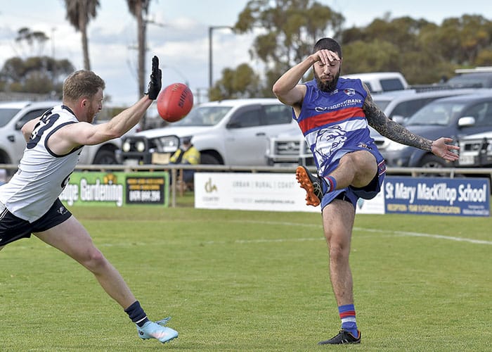 YPFL: Coach’s nine-goal haul powers Cougars past Wallaroo post image