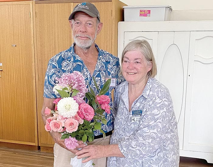 Playing with flowers in Warooka post image