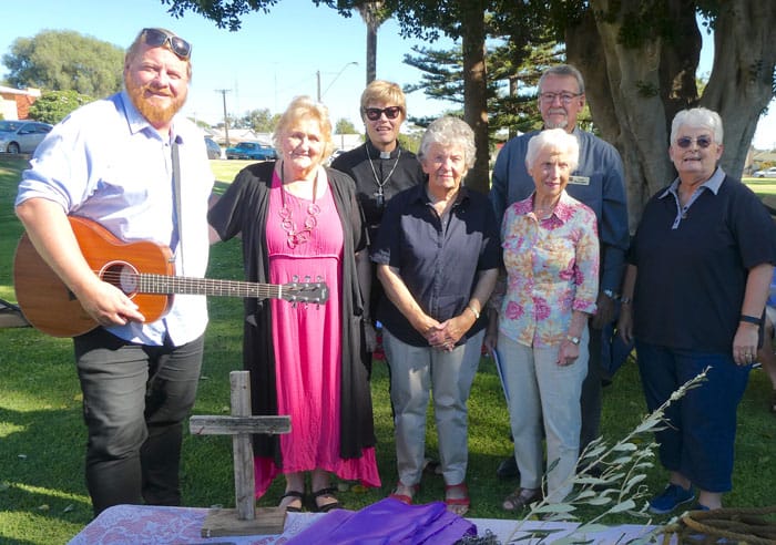 Outdoor Easter service held at Moonta’s Queen Square post image