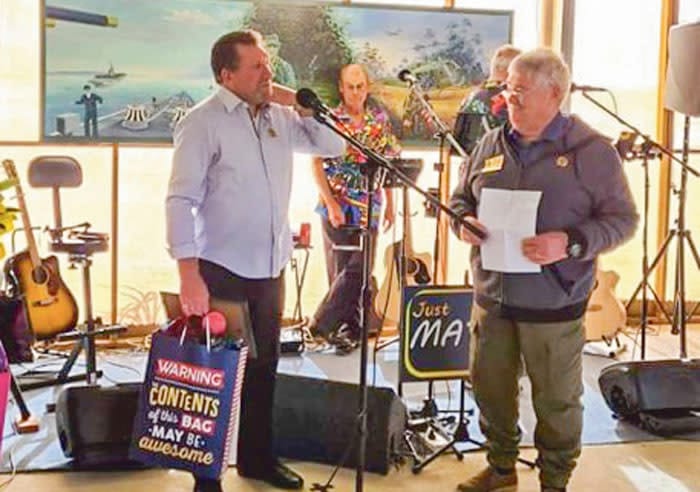 Ken Vintnell receives Vietnam Veterans life membership post image