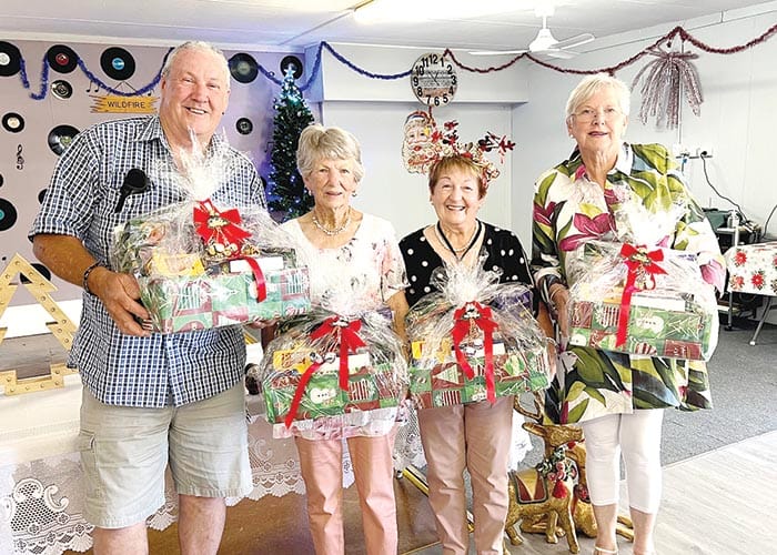 Santa pops in to Kadina garden club post image