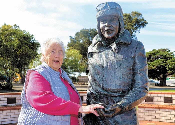 Minlaton royalty abdicates post image