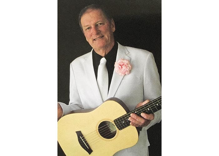 Tom Routledge brings classic country music to Moonta post image