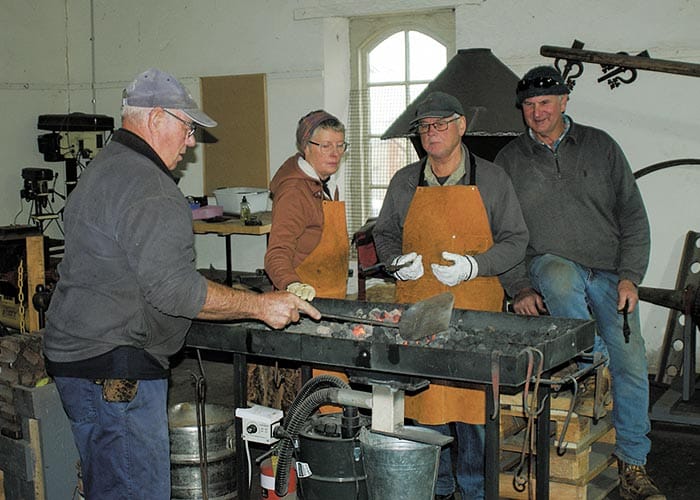 Olde-tyme skills on show post image