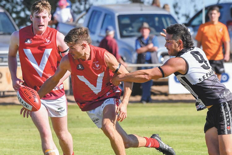 Former Mail Medallist heading to CY Cougars post image