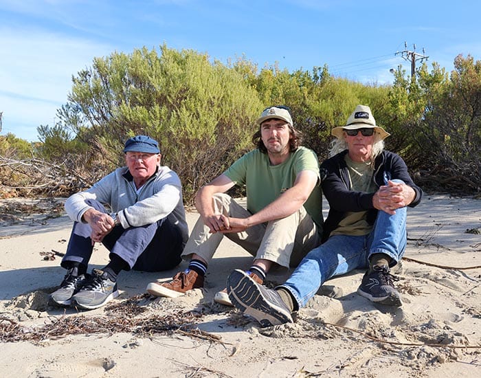 Algal bloom threatens entire marine habitats post image