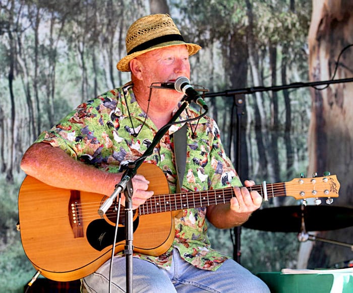 Backyard balladeer at Moonta post image