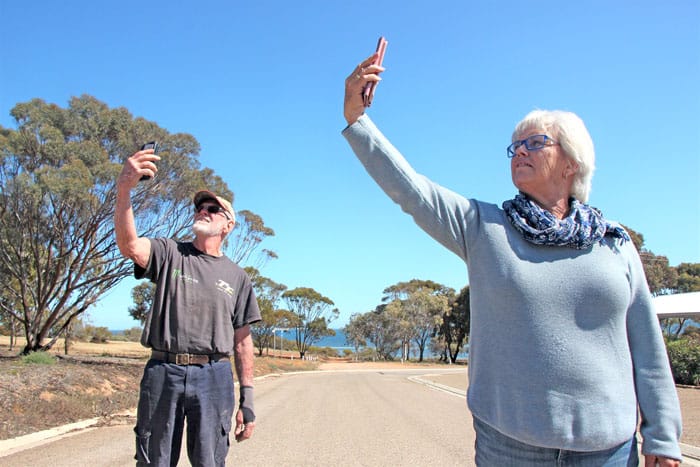 BLACK SPOTS - Tickera residents calling for better phone reception post image