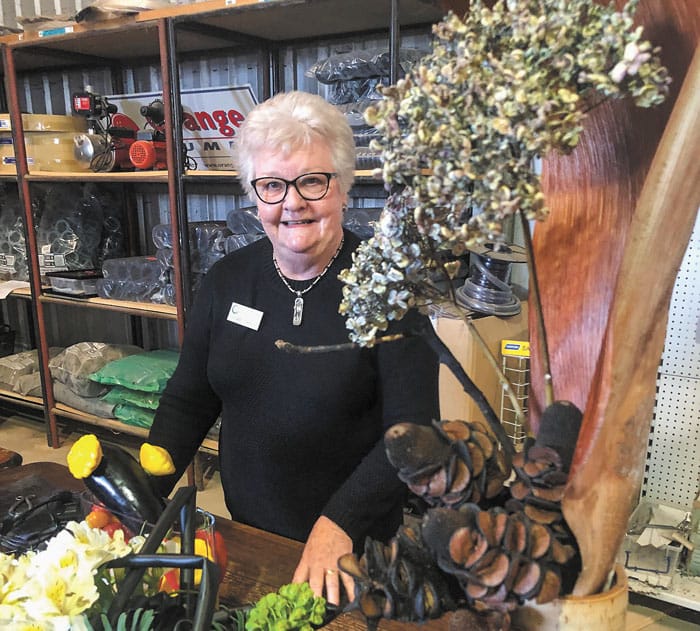 A lesson in ikebana for Kadina cottage gardeners post image