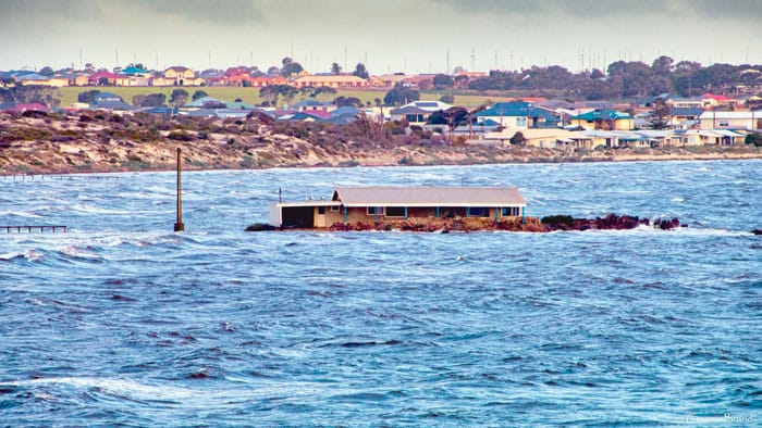 High tides make waves post image