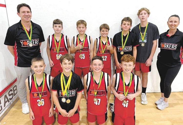 Yorkers hit the court post image