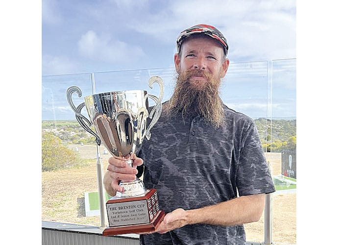 Yorketown golfers head north post image