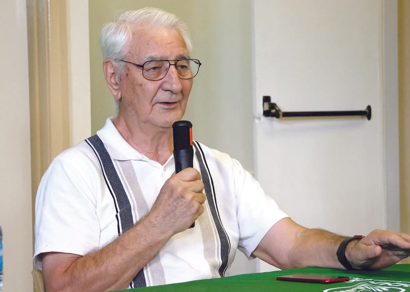 Family man stands for Narungga post image