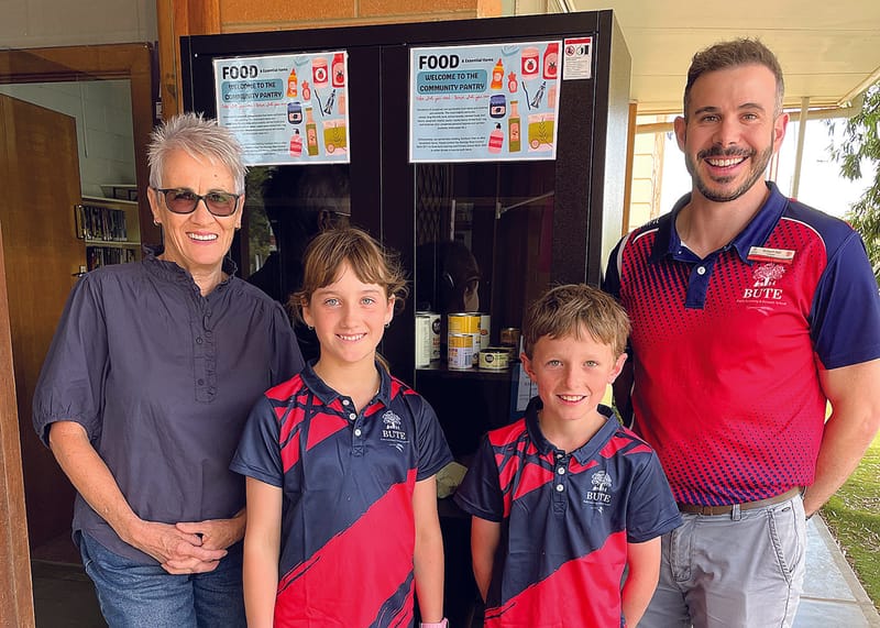 Bute community rallies behind new pantry post image